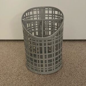 Home Accents gray metal Organizer pencil scissors, pen holder